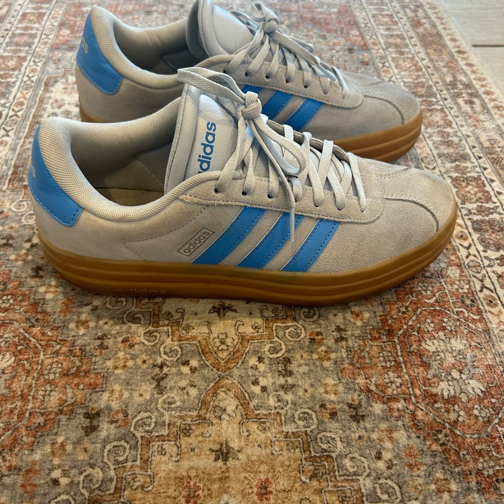 VL COURT BOLD SHOES